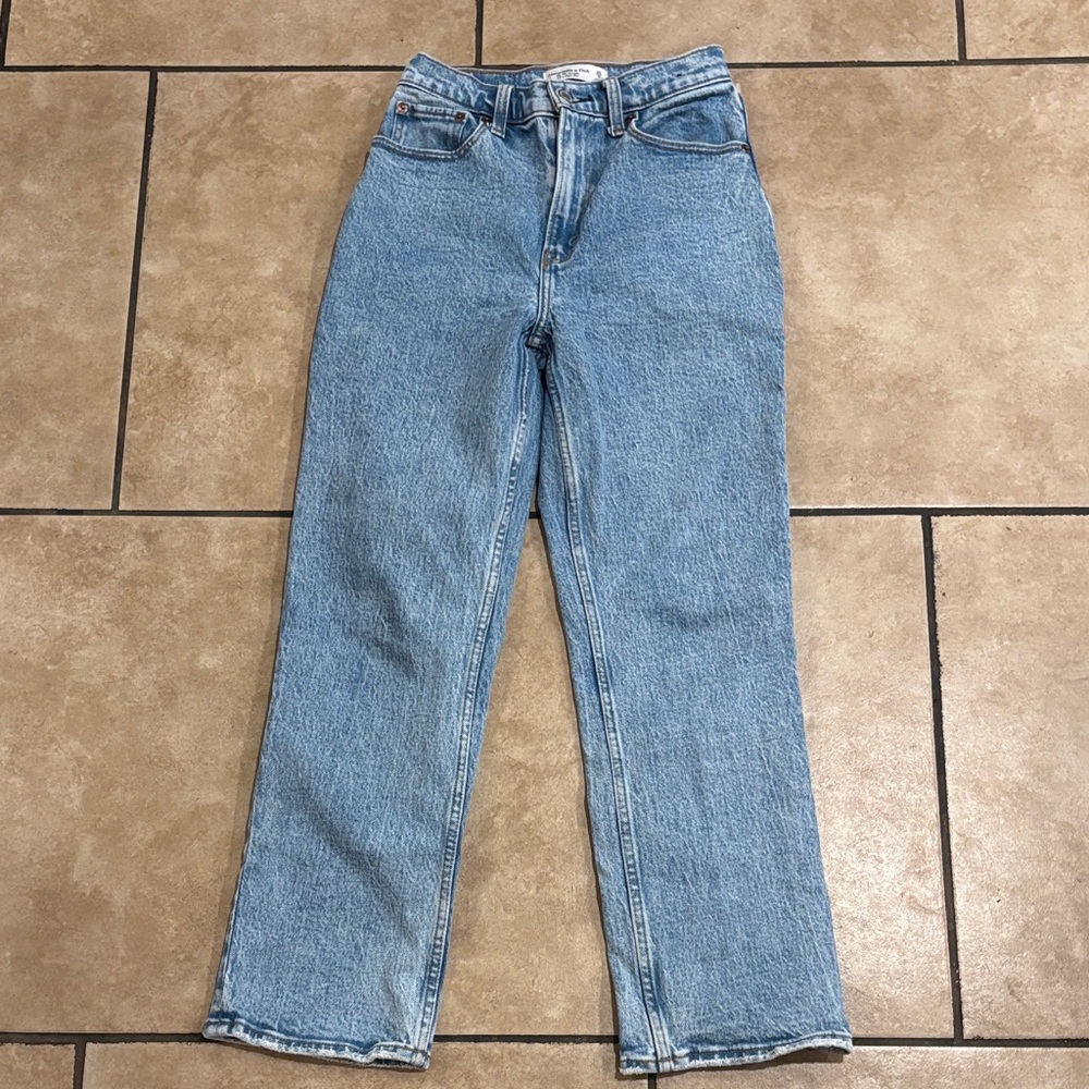 A+F 90s Straight Ultra High Rise Jeans in Curve Love
